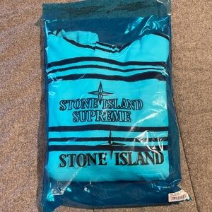 Supreme Stone Island Hoodie - Size Large